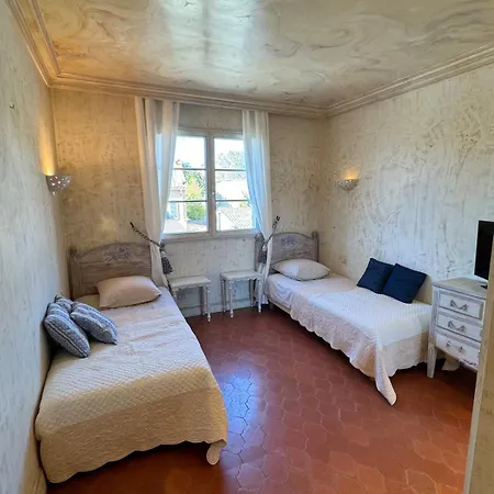 Place Des Lices, Daire Saint-Tropez